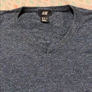 v neck sweatshirt
